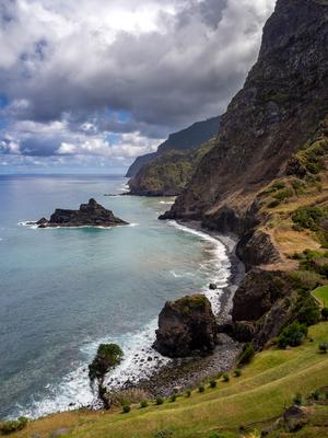03-Madeira-Coast.jpg